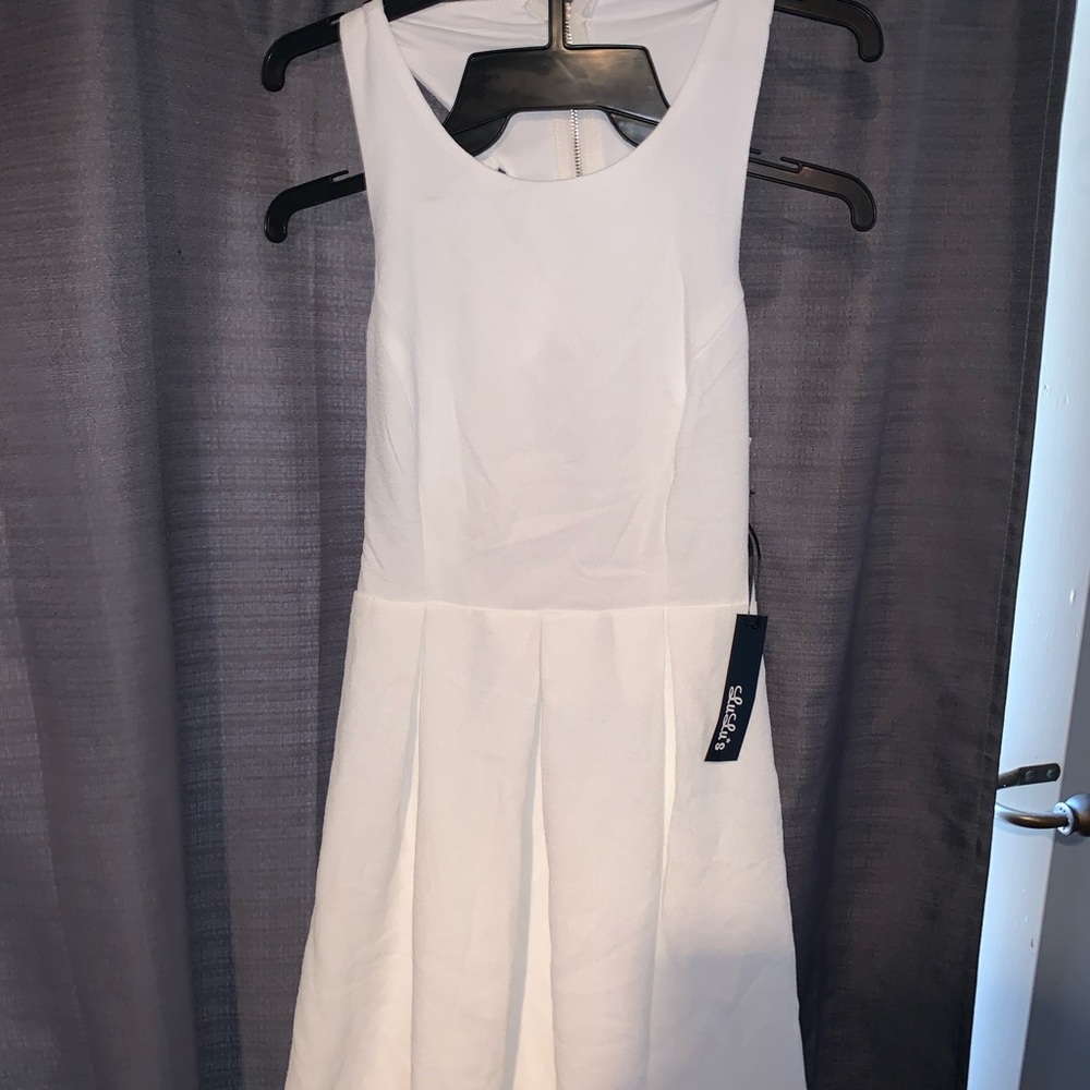Lulu’s White Dress. Size Large.